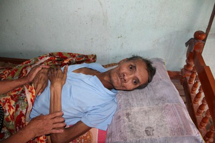 Vụ chôn thuốc sâu: 1 xã có 957 người bị ung thư, thần kinh, hỏng mắt...