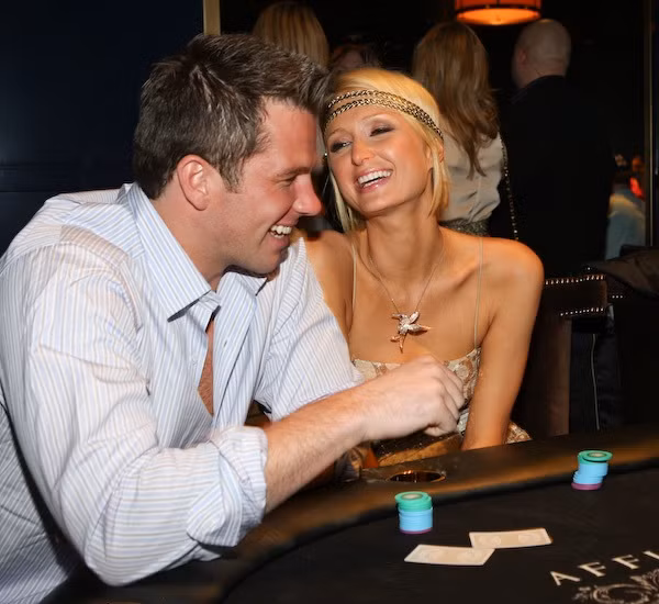 Paris Hilton: “Một anh chàng nổi tiếng ư? Không, cảm ơn!”
