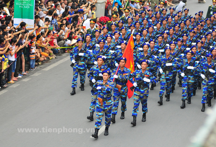 Toàn cảnh lễ diễu binh, diễu hành mừng Đại lễ
