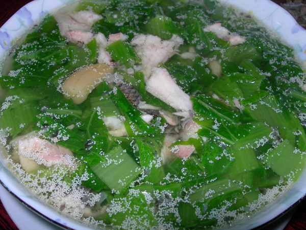 Hấp dẫn canh cải cá rô