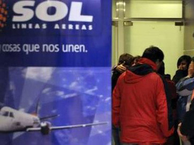 Máy bay phát nổ, 22 người chết