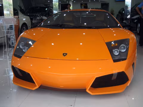 Bí ẩn đại gia 8x sắp phân phối Lamborghini tại VN