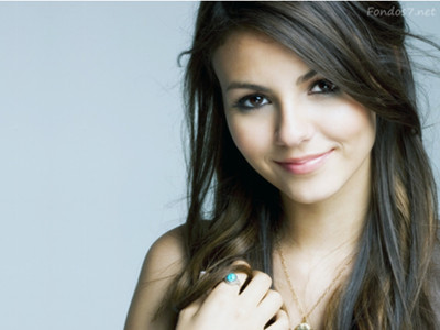 11 bí mật để luôn trẻ đẹp như Victoria Justice