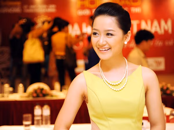 Ngắm người đẹp tại lễ 'khai màn' Hoa hậu Việt Nam 2012