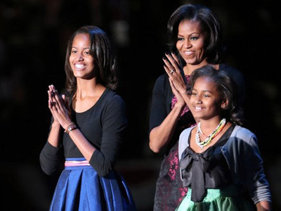 Ông Obama tái đắc cử, con gái càng bị hạn chế Facebook