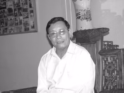 Ông Hoàng Đình Kỳ - Số 6B ngõ 353 đường Trần Hưng Đạo - Phường Nam Ngạn - TP. Thanh Hóa. ĐT: 0904256240