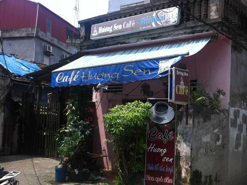 Mẹ chủ quán cà phê kể lại cái chết của con gái