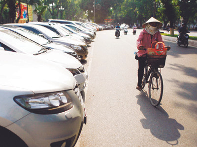 Xe hơi nhập khẩu: Tăng giá do chính sách mới?