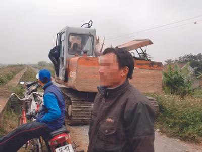 Trưởng ban cưỡng chế chỉ đạo phá nhà dân?