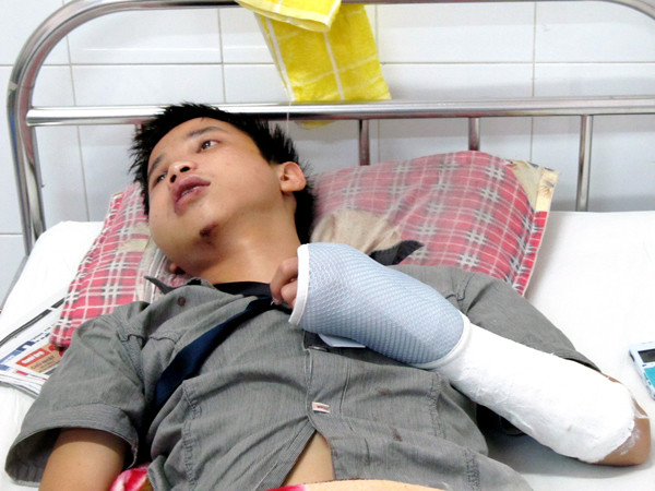 Quản lý ký túc xá đánh sinh viên nhập viện