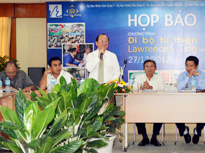 Cùng đại sứ Quyền Linh góp xuân cho người nghèo