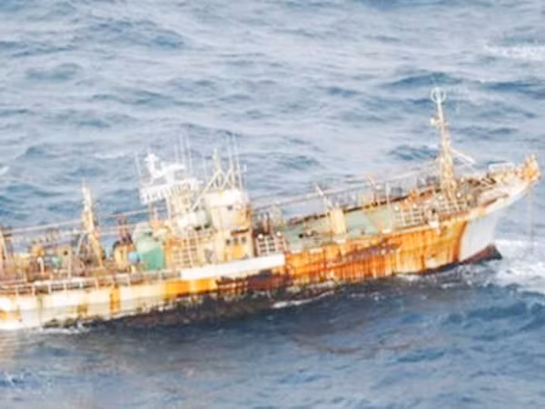 Con tầu ma của Nhật trôi dạt tới Canada