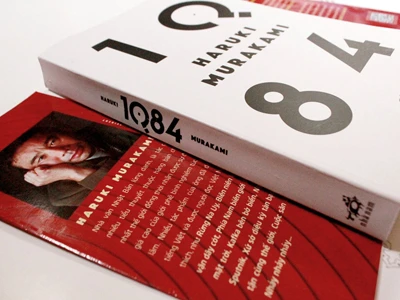 Cuốn 1Q84, tập đầu tiên trong bộ 3 tập, bản tiếng Việt Ảnh: Mi Ly