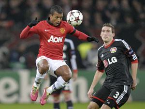 Thắng '5 sao', Quỷ đỏ lấy vé vào vòng knock-out