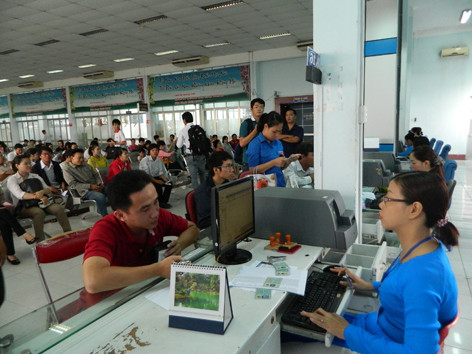 Ngày đầu bán vé tàu Tết Giáp Ngọ 2014: Mạng thông, ga thoáng