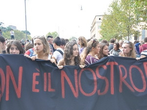 Biểu tình của sinh viên Italy. (Ảnh: Phạm Thị Thành/Vietnam+)