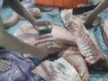 Phát hiện cơ sở giết mổ gia cầm đóng dấu kiểm dịch giả