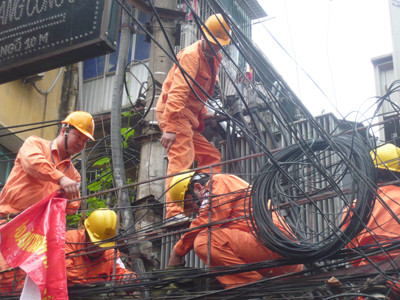 EVN lại 'đòi' tăng giá điện?