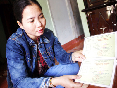 Nữ hộ sinh tố cáo tham nhũng