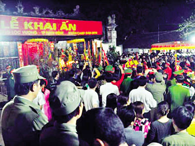 Từ câu chuyện ấn Đền Trần