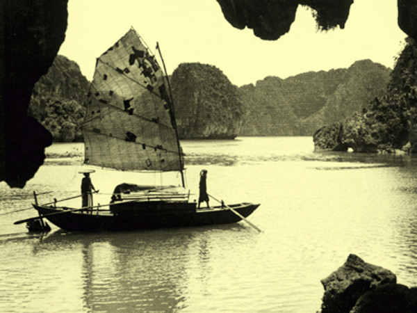 Miễn vé tham quan vịnh Hạ Long bốn ngày