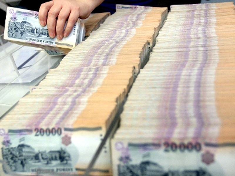 Ngắm 'gạch tiền' của Hungary