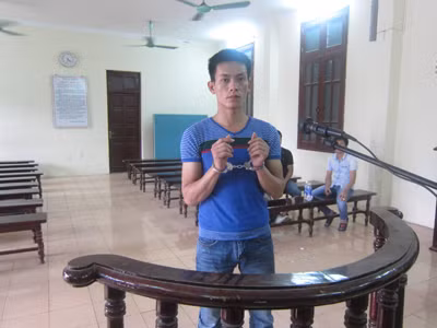Một bị cáo, hai hội đồng xét xử