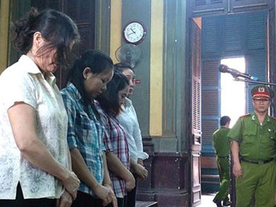 Khó tin chiêu giấu ma túy trong nội y