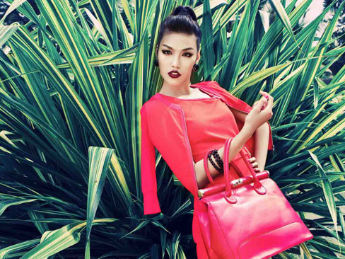 Lan Khuê tham dự Siêu mẫu châu Á 2012