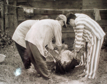 Giả 'lâm tặc', bắt cóc hung thủ để… phá án