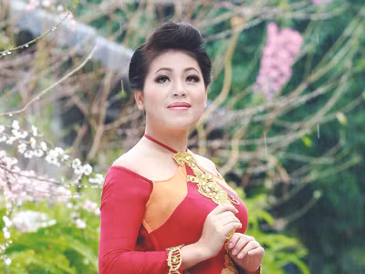 Anh Thơ: Một số ca sĩ trẻ rất lười