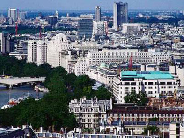 London tràn ngập người châu Á
