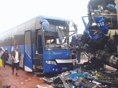 Hạn chế TNGT cần 'kháng sinh liều cao'