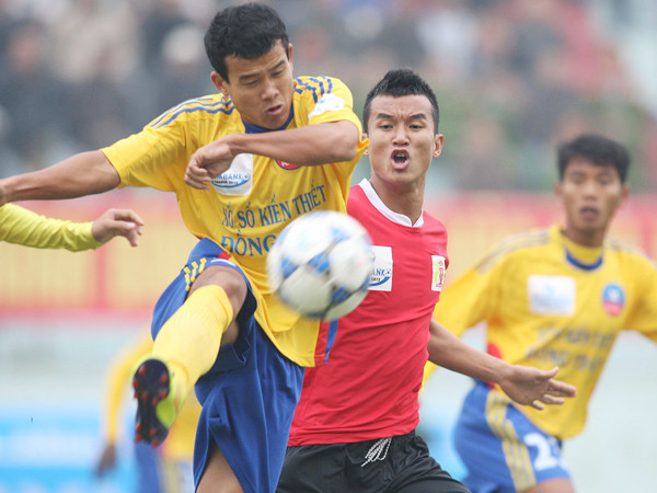 Việc VTC ghi hình phát sóng trận V.Ninh Bình-TĐCS Đồng Tháp cuối tuần qua bị TTAV cho là vi phạm bản quyền truyền hình. Ảnh: VSI