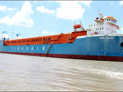 Khoanh nợ cho Vinashin, bán bớt tàu Vinalines