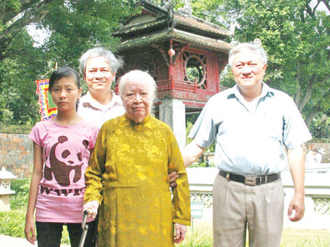 Hầu chuyện người hiến hơn 5 ngàn lạng vàng