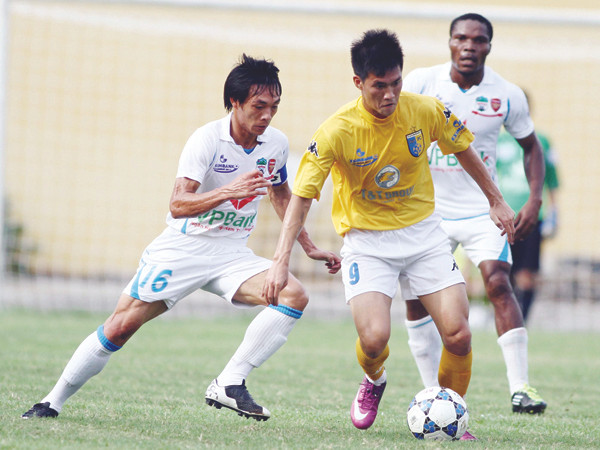 Bóng đá Việt và những cú 'lật kèo' ngoạn mục