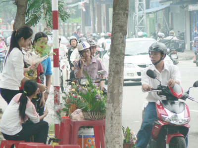 Rầm rộ khuyến mãi nhân 8 - 3