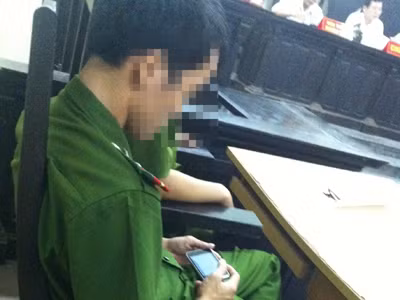 Bát nháo chốn công đường
