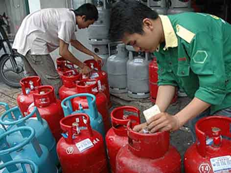 Gas 'đội' giá do trung gian?