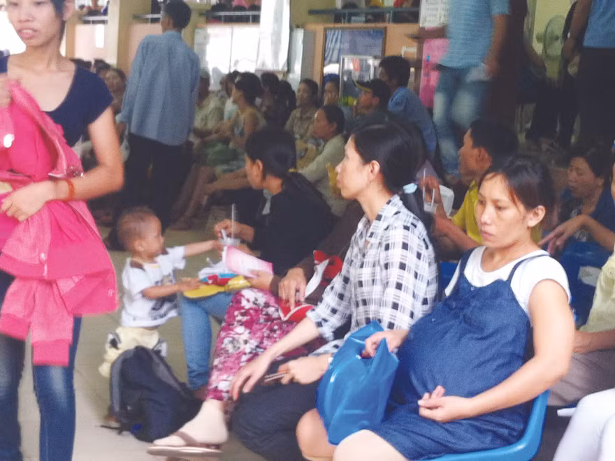 Đổ xô khám thai vì lo tai biến