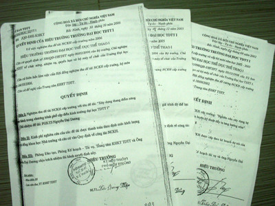 Bị đề nghị miễn nhiệm vì gian lận hồ sơ công nhận giáo sư