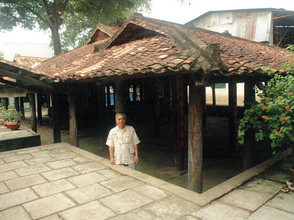 Sập sùi ngôi đình Việt cổ nhất Nam bộ