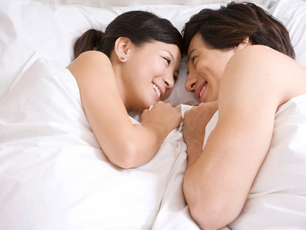 Nên mát xa trước khi "yêu"