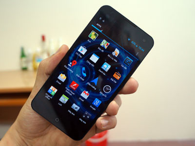 Trên tay Revo Neo bóng bẩy, giá tốt