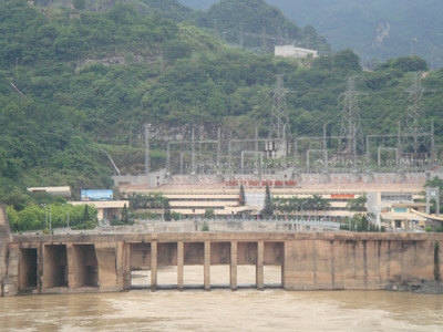 Ngã nhào với cổ phiếu ngành điện