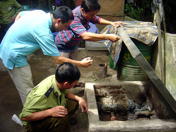 Kiểm tra đại lý bán ‘xăng thối’