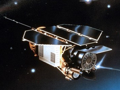 Vệ tinh nặng ba tấn sắp lao xuống Trái đất