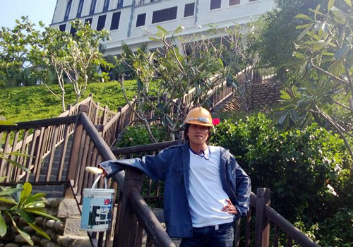 Trốn truy nã vẫn khoe ảnh trên Facebook