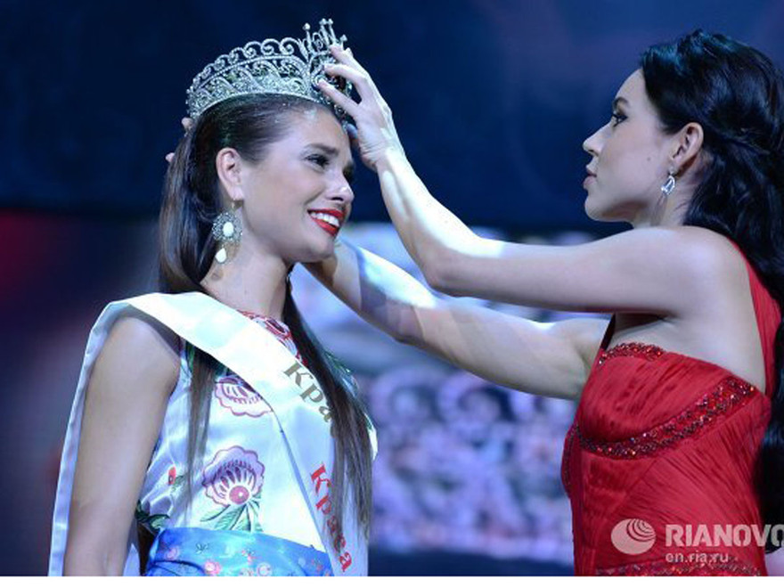 Cô gái 24 tuổi lên ngôi Sắc đẹp nước Nga 2013